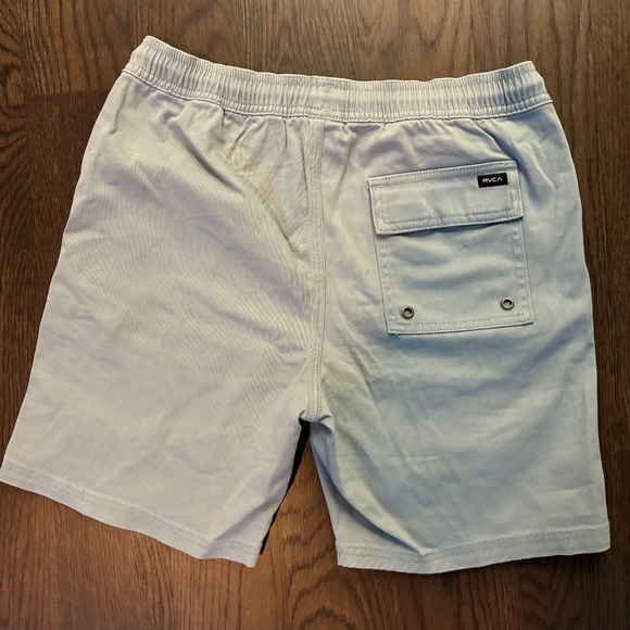 RVCA Shorts - kid's size L - Picture 4 of 4